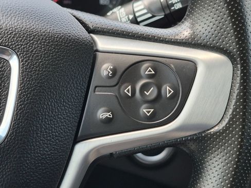 Used 2024 GMC Terrain SLE FWD image 19