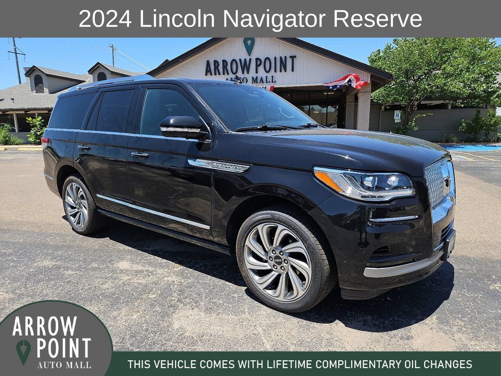 Used 2024 Lincoln Navigator Reserve AWD/4WD image 1