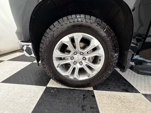 Used 2024 Chevrolet Silverado 1500 LTZ w/ Technology Package image 10