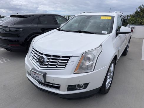 Used 2014 Cadillac SRX Premium w/ Driver Assist Package FWD image 2