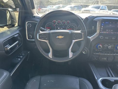 Used 2022 Chevrolet Silverado 1500 LTZ image 24