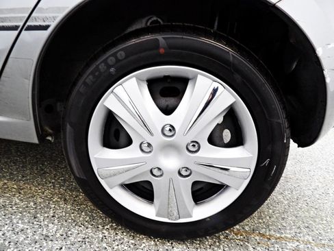 Used 2013 MAZDA MAZDA2 Sport image 18