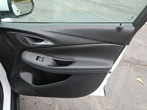 Used 2024 Buick Encore GX Sport Touring image 15