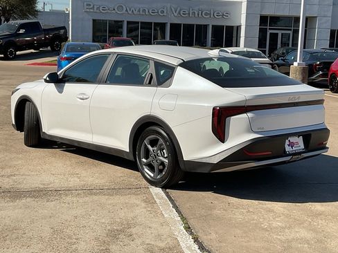 Used 2025 Kia K4 LXS image 7