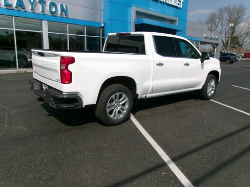 New 2026 Chevrolet Silverado 1500 LTZ w/ LTZ Premium Package AWD/4WD image 3