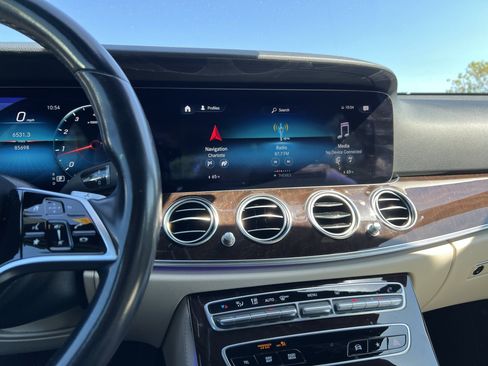 Used 2021 Mercedes-Benz E 350 Sedan image 31