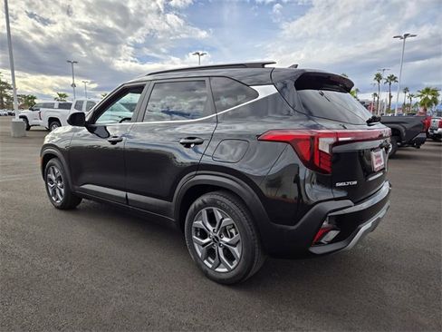 Used 2024 Kia Seltos S image 6