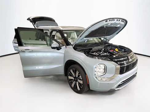 New 2026 Mitsubishi Outlander SEL FWD image 38