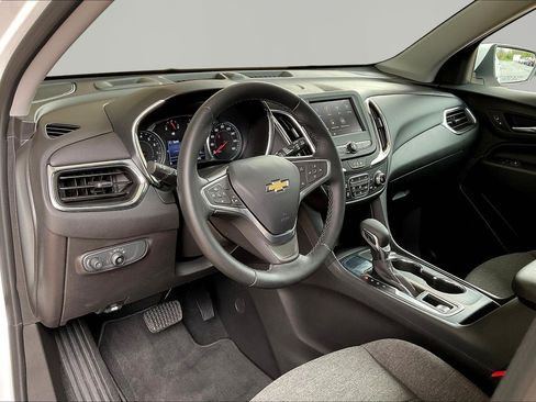 Used 2023 Chevrolet Equinox LT image 16