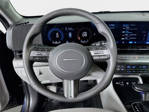 Used 2025 Hyundai Kona SEL FWD image 13