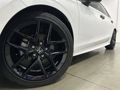 Used 2025 Honda Civic Sport image 28