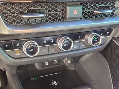 Certified 2025 Acura ADX A-Spec image 28