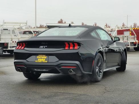 New 2026 Ford Mustang GT RWD image 4