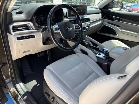 Used 2020 Kia Telluride SX w/ Towing Package FWD image 8