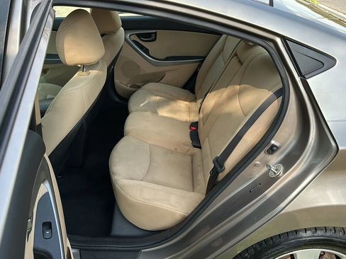 Used 2013 Hyundai Elantra GLS w/ Preferred Pkg image 17