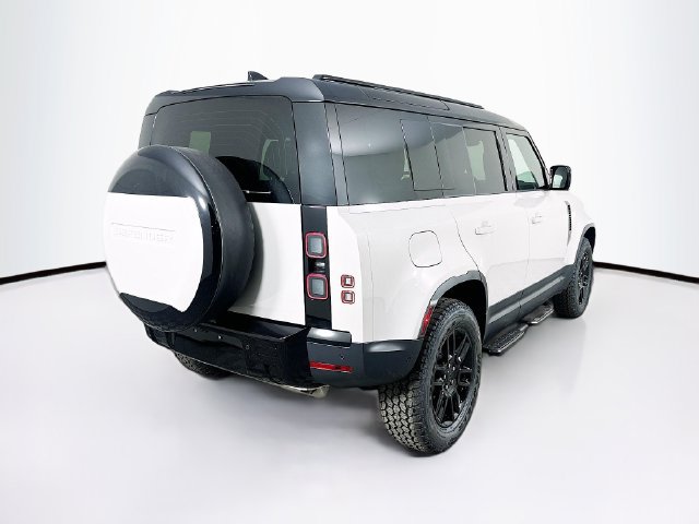 Used 2026 Land Rover Defender 110 S AWD/4WD image 5