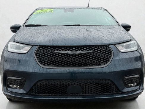 Used 2022 Chrysler Pacifica Touring-L w/ S Appearance Package image 5