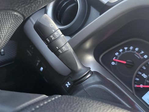 Used 2014 Toyota RAV4 XLE AWD/4WD image 22