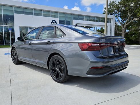 New 2025 Volkswagen Jetta SE image 5