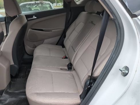 Used 2019 Hyundai Tucson Value FWD image 24