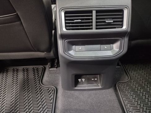 New 2026 Volkswagen Atlas Cross Sport SEL Premium R-Line image 39