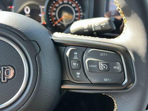 Certified 2024 Jeep Gladiator Sport w/ Premium Package image 22