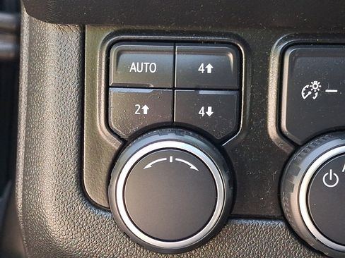 Used 2021 Chevrolet Suburban RST w/ Max Trailering Package AWD/4WD image 25