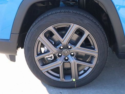 New 2026 Jeep Compass Latitude image 17