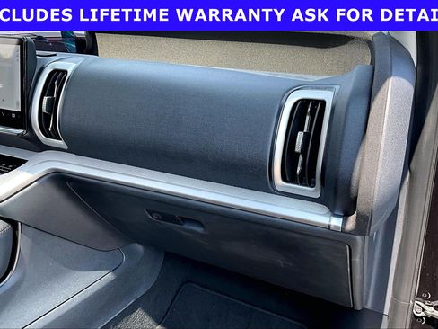 Used 2025 Ford Expedition Active RWD image 13