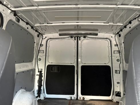 Used 2022 Mercedes-Benz Metris image 25