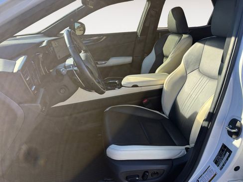 Used 2022 Lexus NX 250 AWD w/ Premium Package image 9