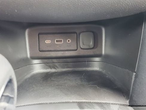 Certified 2023 Chevrolet Equinox LT FWD image 32