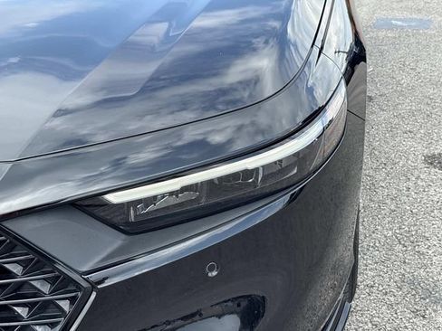 Used 2025 Honda Accord Touring image 10