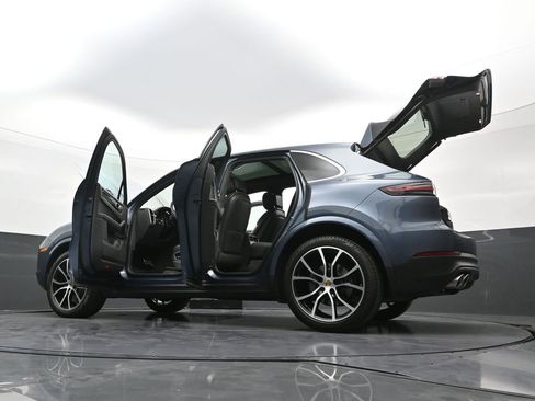 Used 2019 Porsche Cayenne S AWD/4WD image 41