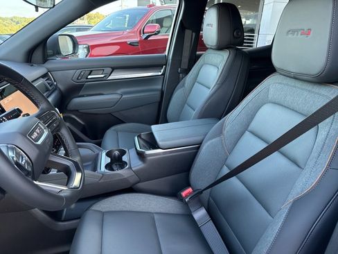 New 2026 GMC Terrain AT4 w/ LPO, Black Badging Package image 5