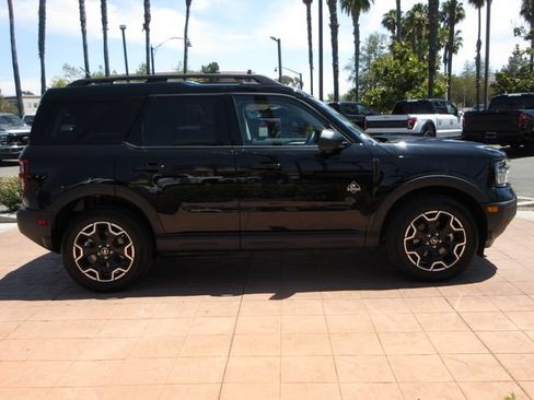 Certified 2025 Ford Bronco Sport Outer Banks w/ Outer Banks Tech Package+ AWD/4WD image 5