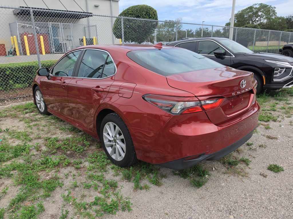 Used 2022 Toyota Camry LE FWD image 3
