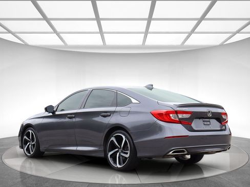 Used 2019 Honda Accord Sport image 6