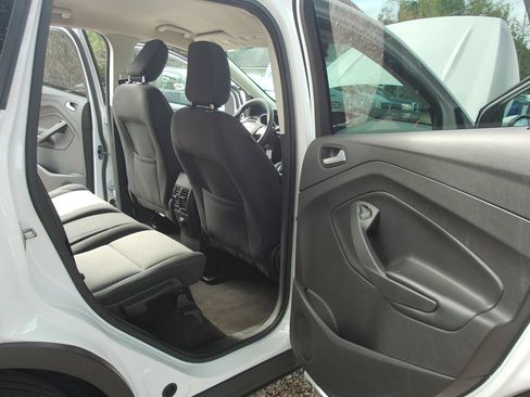 Used 2018 Ford Escape SE FWD image 40
