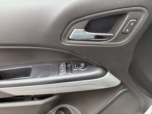 Used 2022 Chevrolet Colorado LT w/ Fleet Safety Package image 11