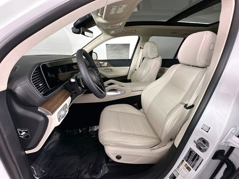 New 2026 Mercedes-Benz GLS 450 4MATIC image 22