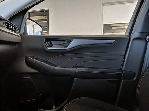 Certified 2025 Ford Escape Active image 22