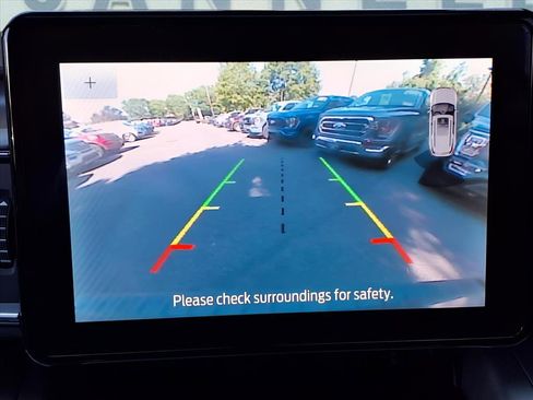 Used 2022 Ford Explorer XLT w/ Equipment Group 202A image 18