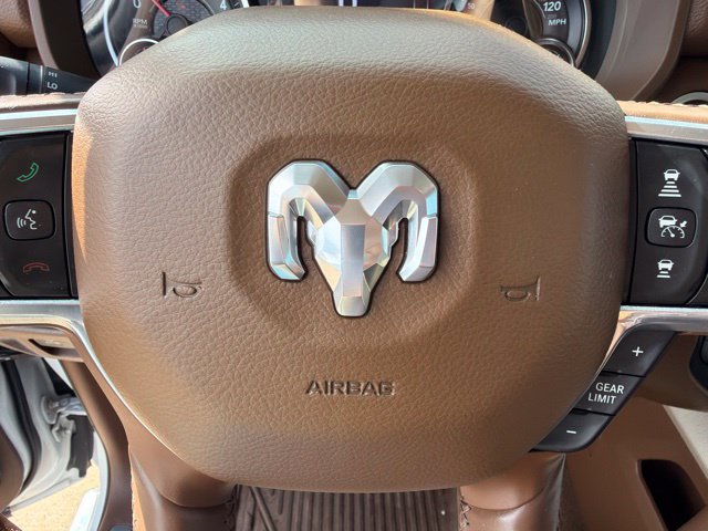 Used 2019 RAM 1500 Laramie AWD/4WD image 19