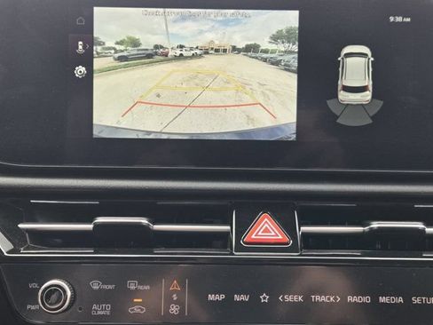 Certified 2023 Kia Niro Wind w/ Wind Preserve Package FWD image 17