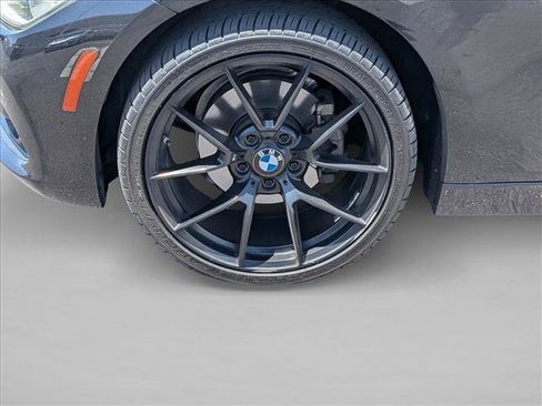 Used 2018 BMW 320i Sedan RWD image 15
