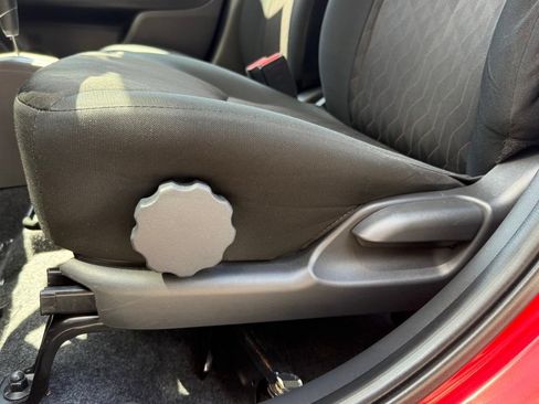 Used 2024 Mitsubishi Mirage ES FWD image 32