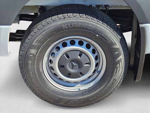 New 2025 Mercedes-Benz Sprinter 2500 image 9