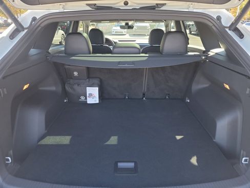 Certified 2023 Volkswagen Atlas Cross Sport SEL R-Line image 17