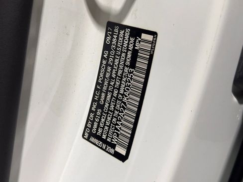 Used 2018 Porsche Cayenne w/ Premium Package image 39